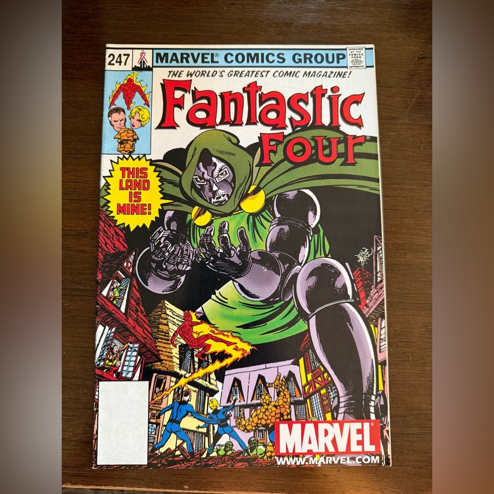 Fantastic Four #247 REPRINT Marvel Legends Toy Biz/Marvel Comics ©2002 EUC